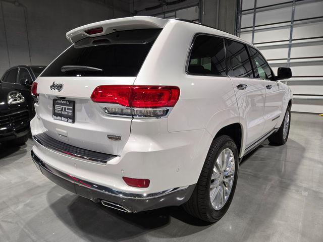 Photo of 2018 Ivory 3-Coat Jeep Grand Cherokee