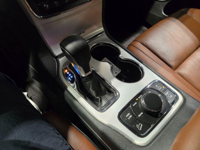 Photo of 2018 Ivory 3-Coat Jeep Grand Cherokee