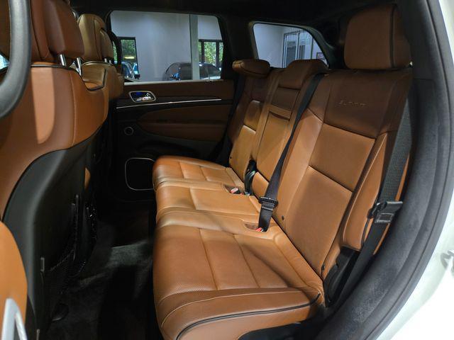 Photo of 2018 Ivory 3-Coat Jeep Grand Cherokee
