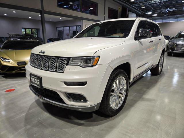 Photo of 2018 Ivory 3-Coat Jeep Grand Cherokee