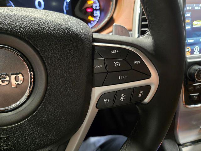 Photo of 2018 Ivory 3-Coat Jeep Grand Cherokee