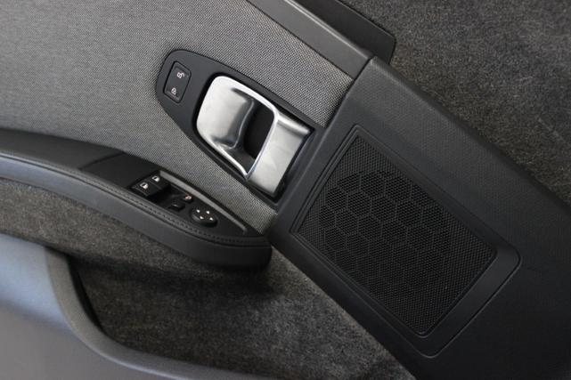 Photo of 2018 GRAY BMW i3