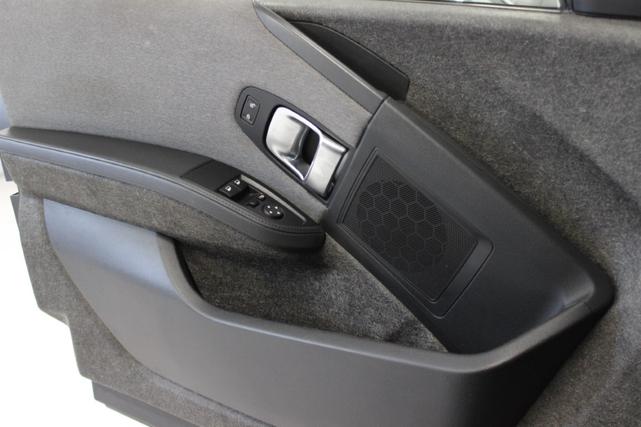 Photo of 2018 GRAY BMW i3