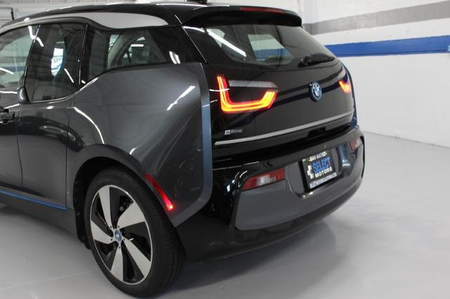 Photo of 2018 GRAY BMW i3