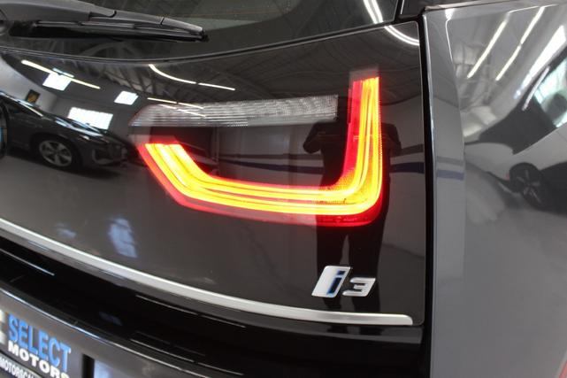 Photo of 2018 GRAY BMW i3