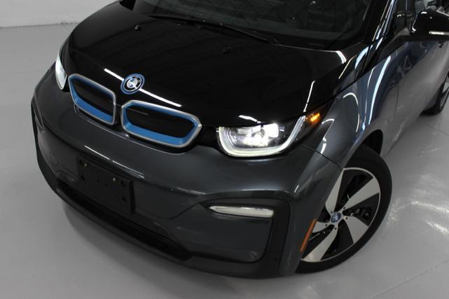 Photo of 2018 GRAY BMW i3