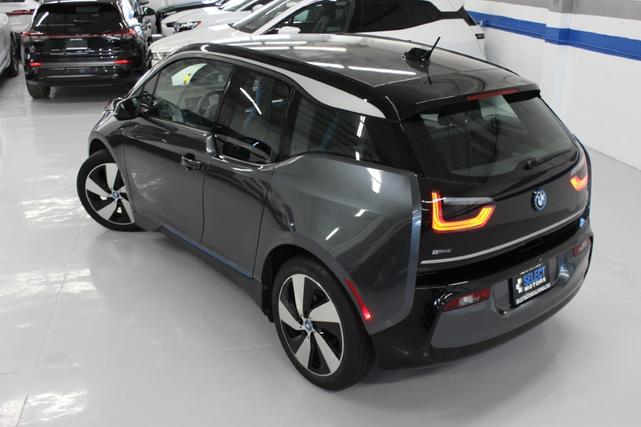 Photo of 2018 GRAY BMW i3