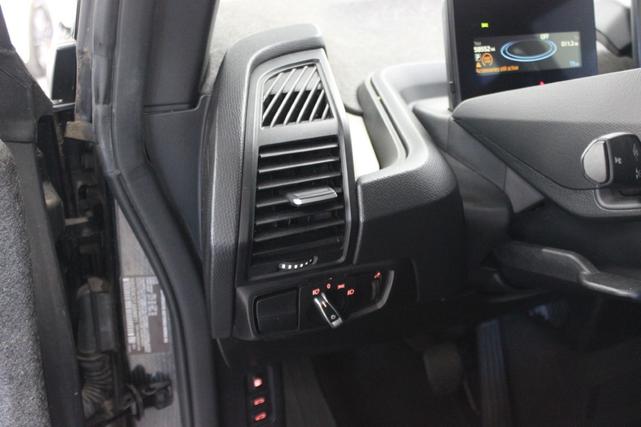 Photo of 2018 GRAY BMW i3