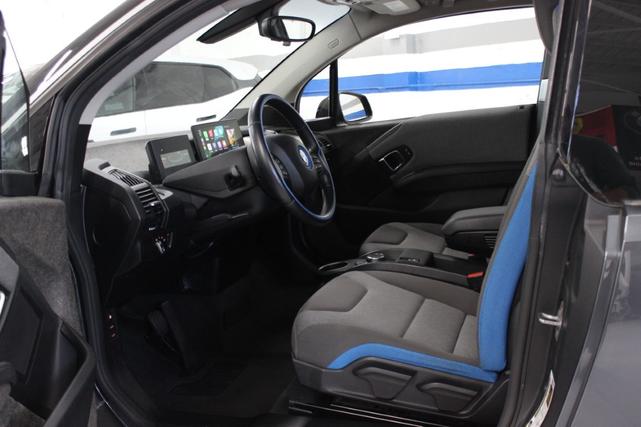 Photo of 2018 GRAY BMW i3