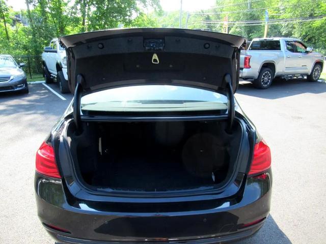 Photo of 2016 Black BMW 328