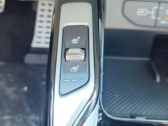 Photo of 2025 Wolf Gray Kia Sorento