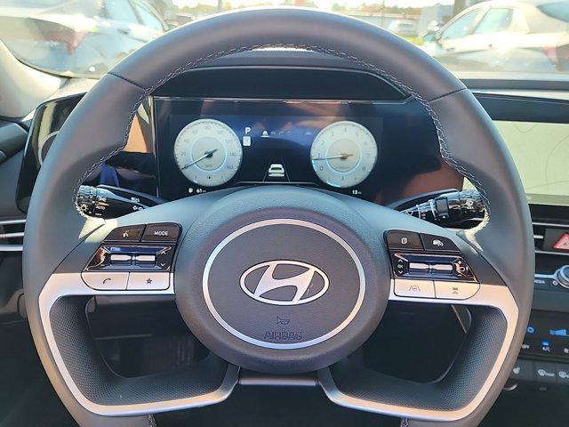 Photo of 2025 Fluid Metal Hyundai ELANTRA