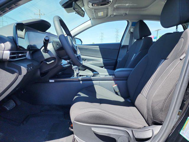 Photo of 2025 Abyss Black Hyundai ELANTRA