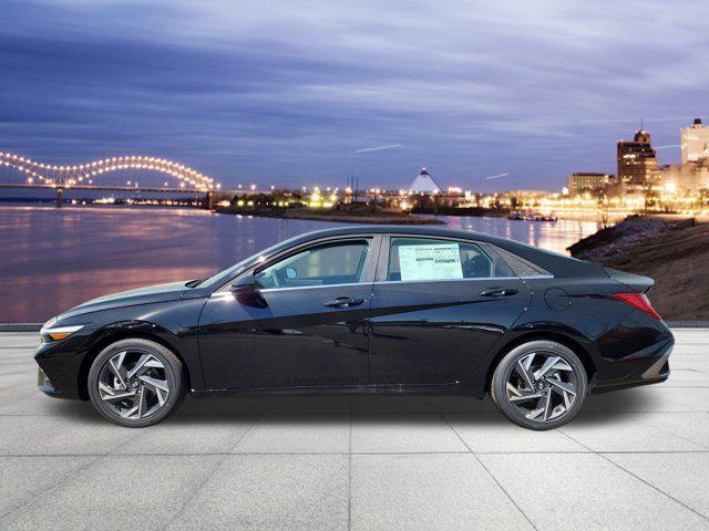 Photo of 2025 Abyss Black Hyundai ELANTRA