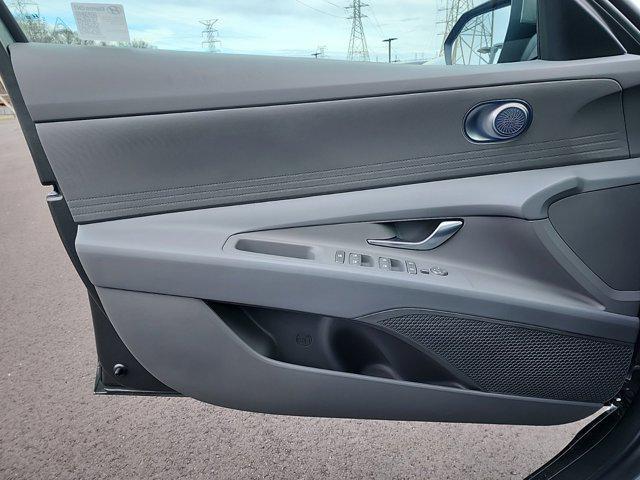 Photo of 2025 Amazon Gray Hyundai ELANTRA