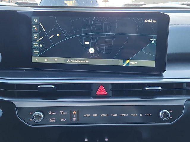 Photo of 2025 Ebony Black Kia Sorento