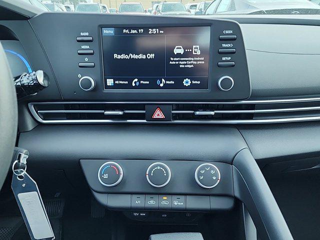 Photo of 2025 Serenity White Hyundai ELANTRA
