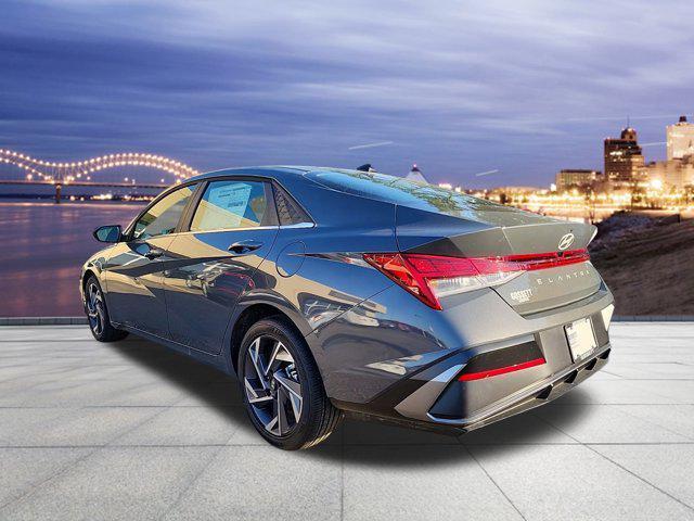 Photo of 2025 Ecotronic Gray Hyundai ELANTRA