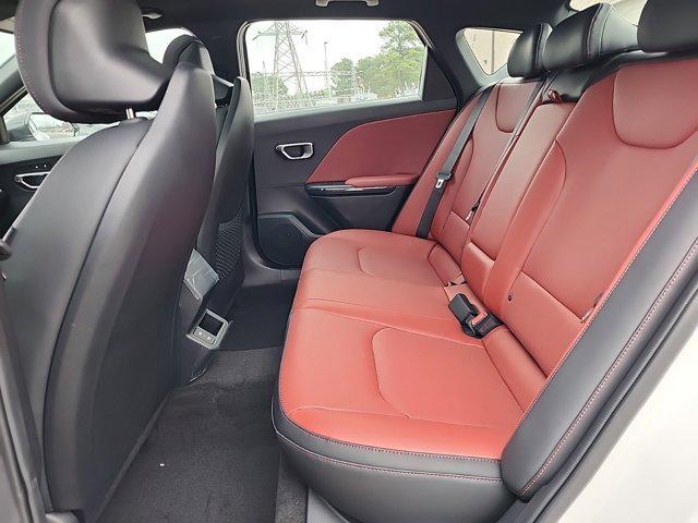 Photo of 2025 Snow White Pearl Kia K4