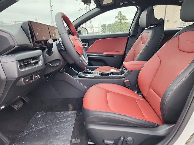 Photo of 2025 Snow White Pearl Kia K4