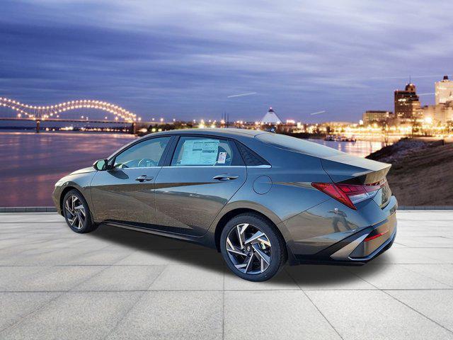 Photo of 2025 Amazon Gray Hyundai ELANTRA