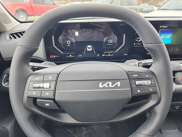 Photo of 2025 Aurora Black Pearl Kia K4