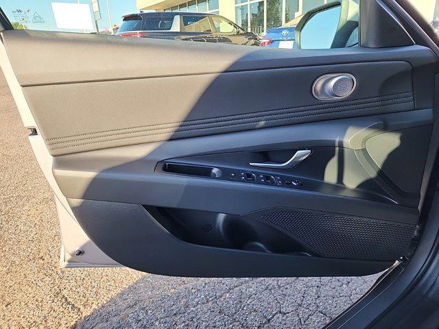 Photo of 2025 Fluid Metal Hyundai ELANTRA
