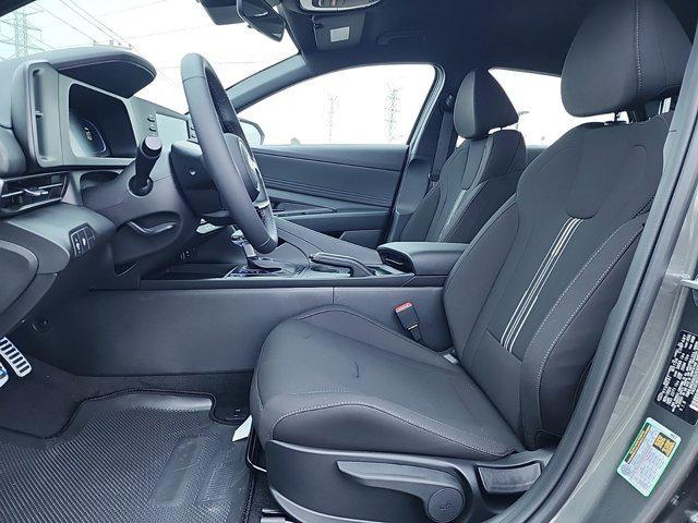 Photo of 2025 Amazon Gray Hyundai ELANTRA