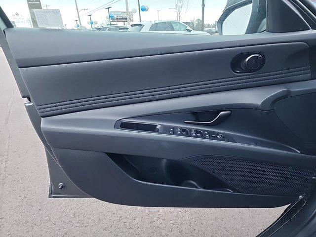 Photo of 2025 Amazon Gray Hyundai ELANTRA