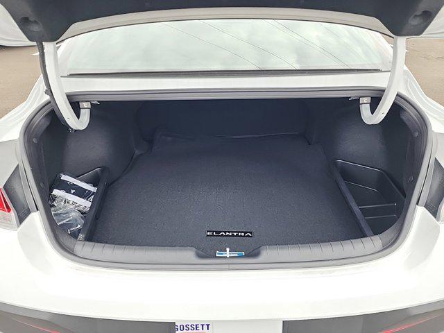 Photo of 2025 Serenity White Hyundai ELANTRA