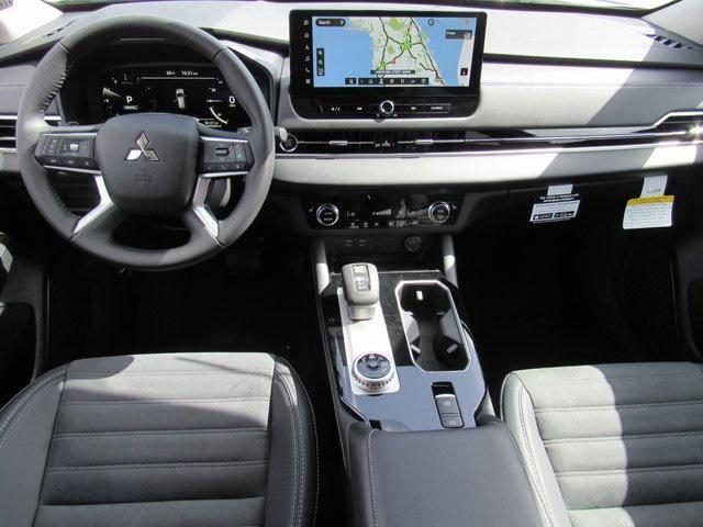Photo of 2025 Black Diamond Mitsubishi Outlander