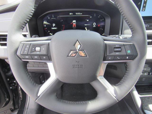 Photo of 2025 Black Diamond Mitsubishi Outlander