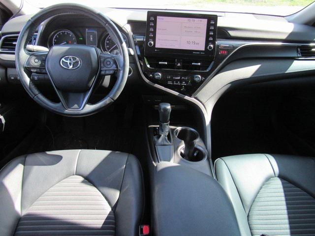 Photo of 2021 Super White Toyota Camry