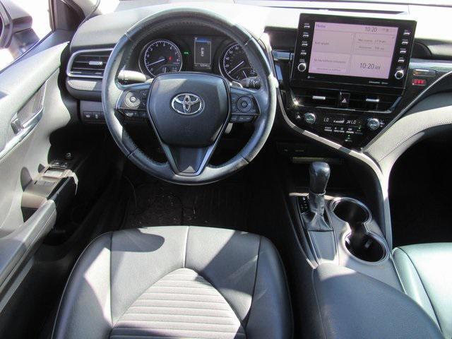 Photo of 2021 Super White Toyota Camry