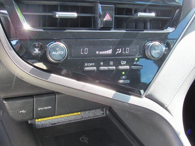 Photo of 2021 Super White Toyota Camry