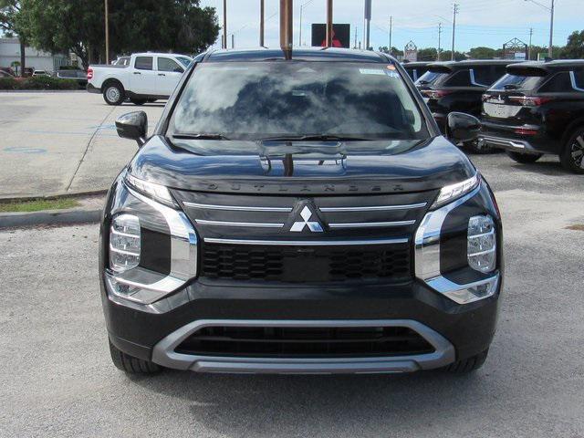 Photo of 2025 Black Diamond Mitsubishi Outlander