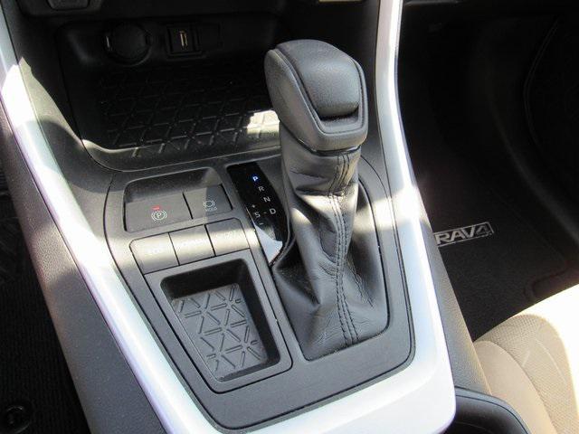 Photo of 2022 Ruby Flare Pearl Toyota RAV4