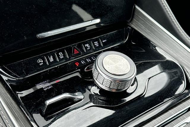 Photo of 2023 Diamond Black Jeep Wagoneer L