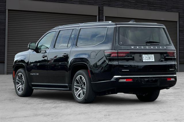 Photo of 2023 Diamond Black Jeep Wagoneer L