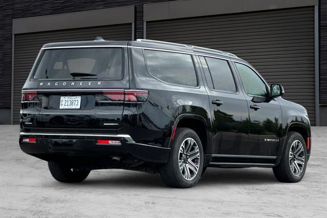 Photo of 2023 Diamond Black Jeep Wagoneer L