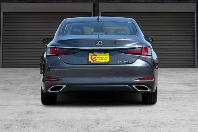 Photo of 2022 Cloudburst Gray Lexus ES 350