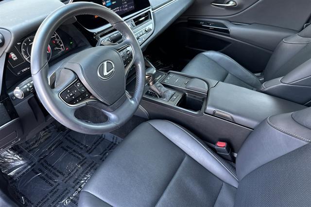 Photo of 2022 Cloudburst Gray Lexus ES 350