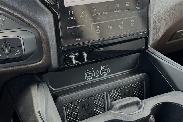 Photo of 2025 Bright White Clearcoat RAM 2500