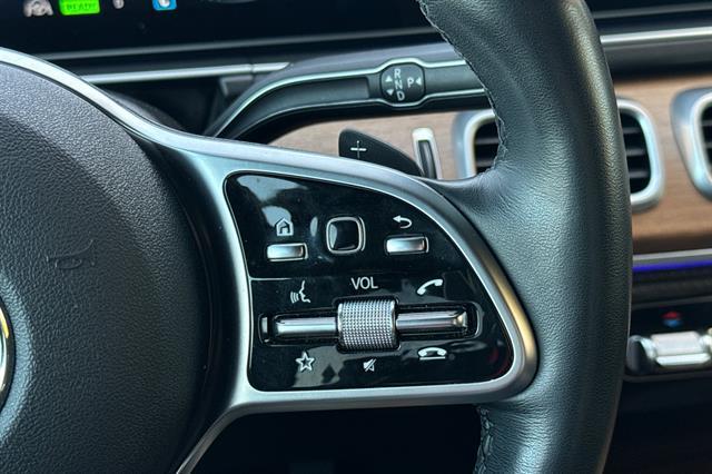 Photo of 2022 Silver Mercedes-Benz GLE 580