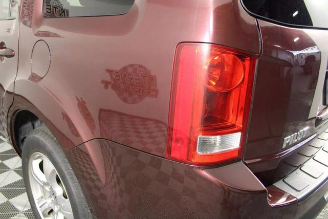 Photo of 2014 Dark Cherry Pearl Honda Pilot