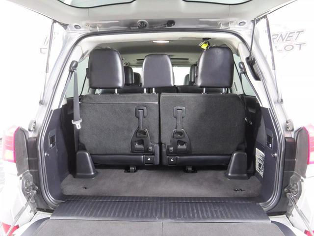 Photo of 2020 Silver Toyota Land Cruiser