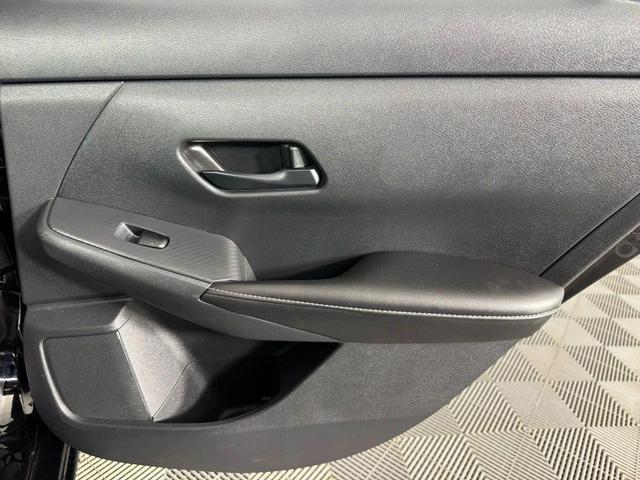 Photo of 2024 Super Black Nissan Sentra
