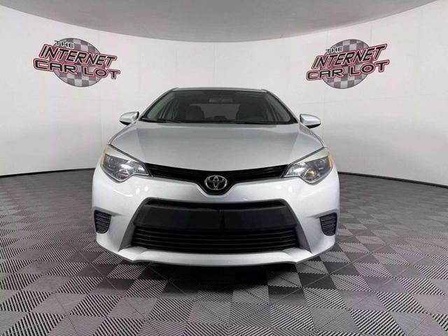 Photo of 2016 Classic Silver Metallic Toyota Corolla