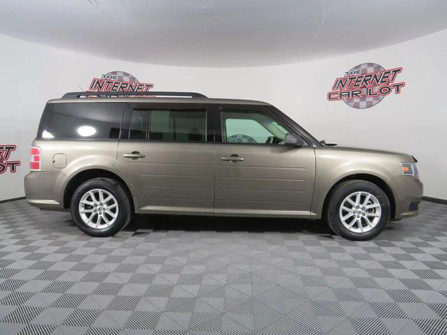 Photo of 2014 Mineral Gray Metallic Ford Flex