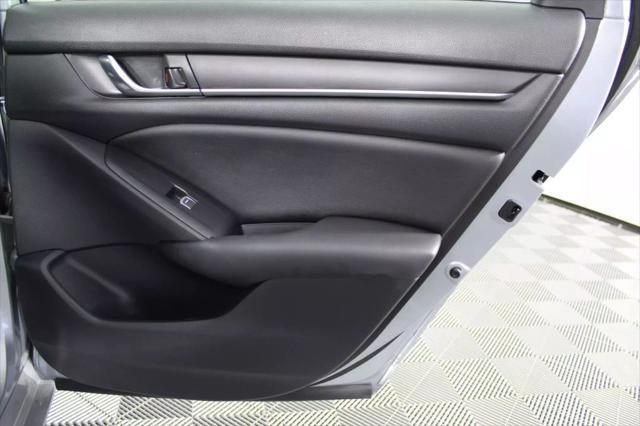 Photo of 2020 Lunar Silver Metallic Honda Accord